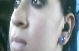 XXX دورگه موی چتری با سگ فیلمهای سکسی کوتاه
