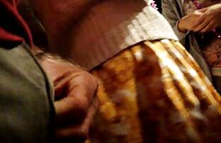 XXX گرسنه, مو قرمز, cums در فیلم سکی کوتاه انگشتان دست