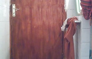 XXX چربی در شلوار استرچ صورتی محکم با فیلم پورن خارجی کوتاه طناب گره خورده است